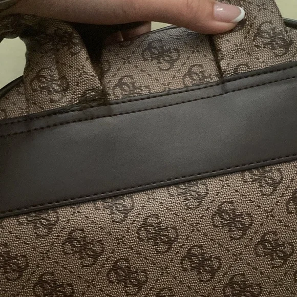 Guess Kevin Logo-Print Backpack - Picture 8 of 9